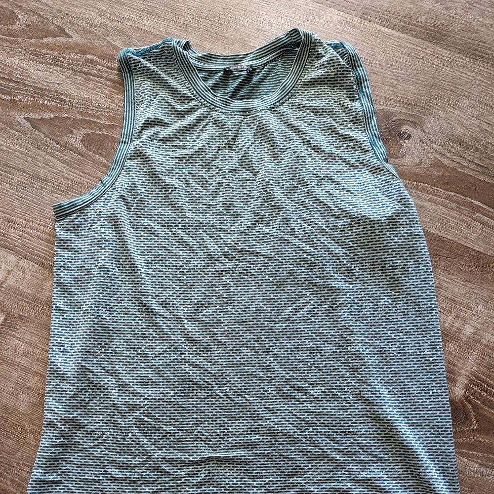 Oiselle Flow Muscle Tank